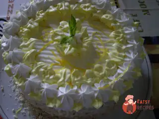 Лимонний торт з олійним кремом