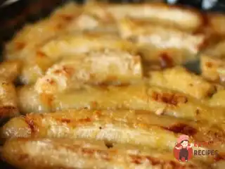 Запечені банани з сиром (100г - 105ккал)
