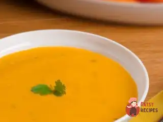 Морквяний суп-пюре з коріандром та вермутом