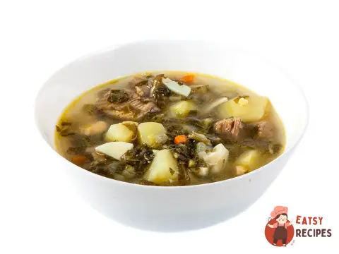 Зелений борщ з листя ревеню