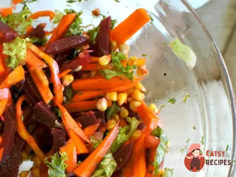 Салат з кукурудзою, буряком та морквою