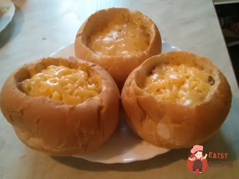 Жульєн з куркою в булочках