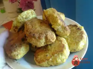 Дієтичні курячі котлети з морквою