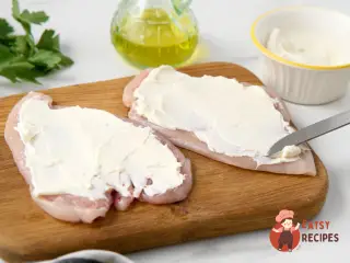 Крок 3: Курячі рулетики з брусницею