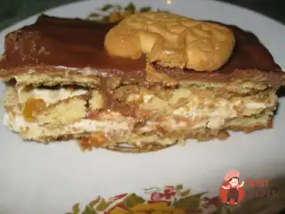 Швидкий кавовий торт із сирним кремом