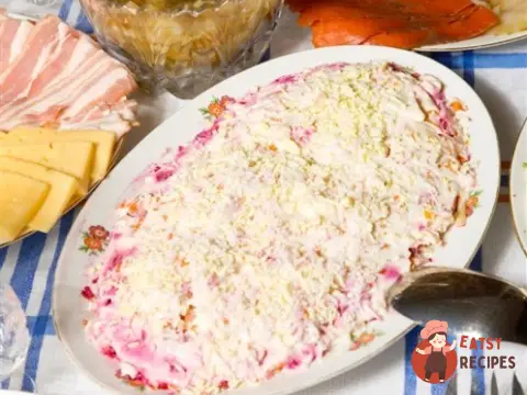Простий оселедець під шубою