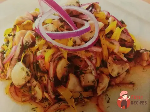 Грибний салат у маринаді