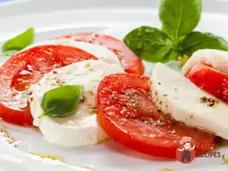 Сицилійська Капреза Буфала від Арама Мнацаканова (Caprese di bufala)