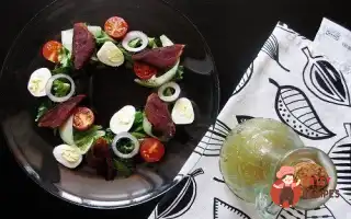 Салат З В'яЛеною Качкою, Овочами Та Медово-Гірчичною Заправкою