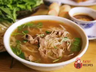 Локшина з яловичиною та овочами