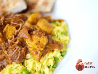 Маринована курка з арахісом, лимонною травою, соєвим соусом та коріандром