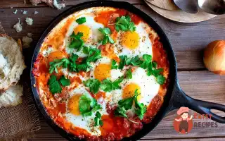 Шакшука (Яєчня З Помідорами)