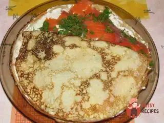 Млинець з сьомгою