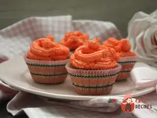 Капкейки з малиною