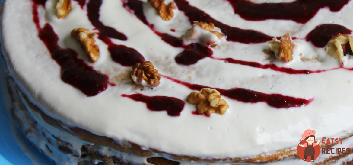 Медовий торт зі сметанним кремом