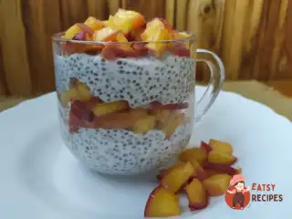 Чіа-десерт із нектаринами