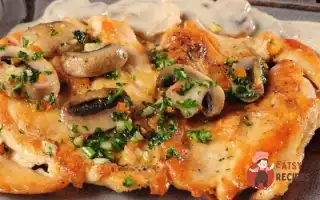 Куряче Філе З Грибами Та Сметанним Соусом