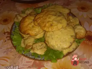 Ескалопи зі свинини під сирно-часниковою скоринкою