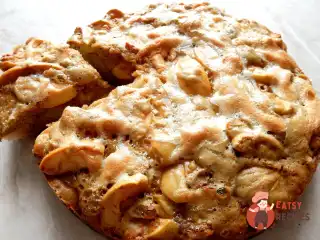 Швидка шарлотка з корицею та лимонною цедрою