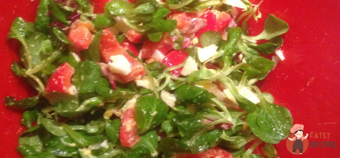 Салат з корном, радикйо та кунжутною олією