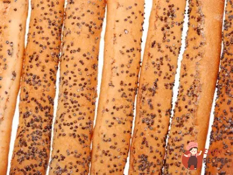 Хлібні палички з маком