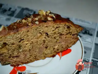 Яблучно-горіховий торт із шоколадно-зметанним кремом