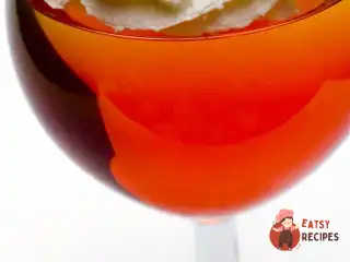 Коктейль із шампанського з цитрусовим соком