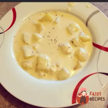 Картопля з часником у сметані