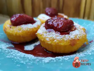 Морквяне суфле з полуничним топінгом