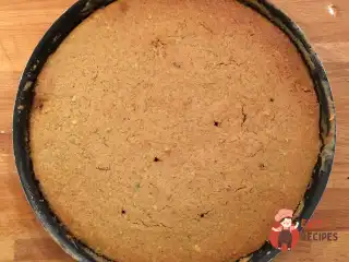 Перевернутий безглютеновий пиріг з аґрусом