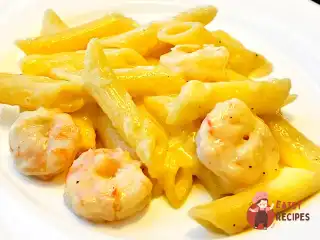 Паста з креветками у вершковому соусі