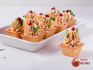 Тарталетки з мусом із горбуші