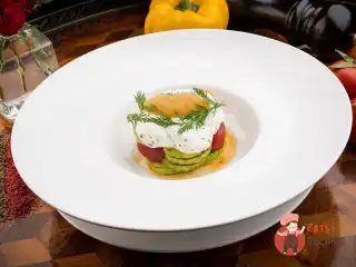 Кабачки з томатами та щучою ікрою