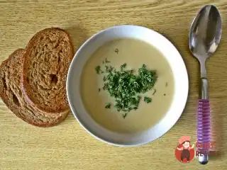Ніжний чесночний крем-суп