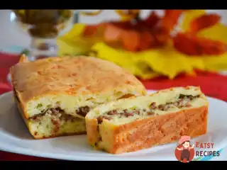 Пиріг з фаршем та грибами
