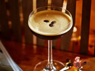 Кава еспресо мартіні з лікером