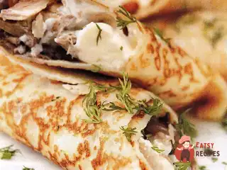 Млинці з куркою та сиром