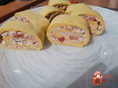 Рулетики з тунцем