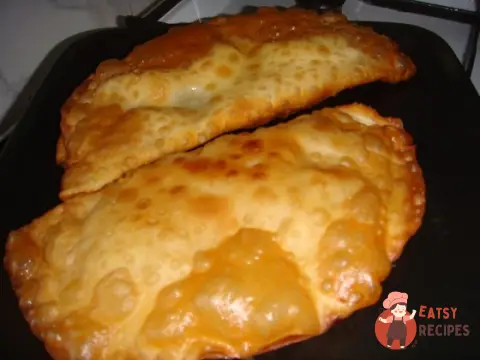 Чебуреки із зеленню