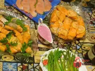 Райдужна форель у вині зі спаржею та гранатовим соком