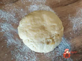 Крок 5: Рогалики з пісочного тіста з курагою