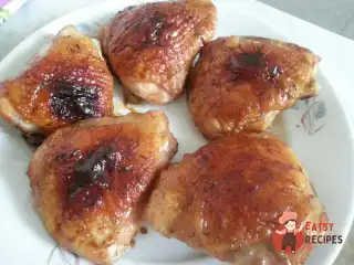 Курячі стегенця у медово-лимонному маринаді