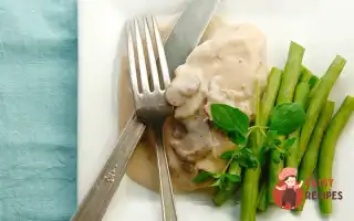 Куряче Філе З Печерицями У Вершковому Соусі