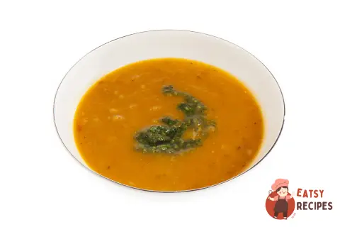 Гарбузовий суп-пюре з помідорами та сочевицею
