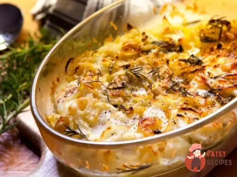 Картопляний пиріг із сьомгою