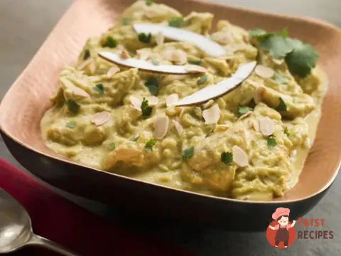 Курка з паростками сої та каррі