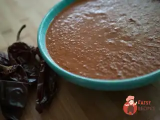 Шоколадний соус моле для птахів