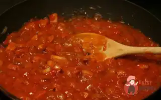 Паппарделле З Сосисками, Томатами, Грибами Та Базиліком