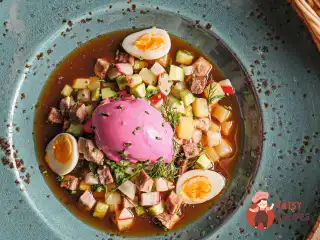 Окрошка з буряковим морозивом та хріном