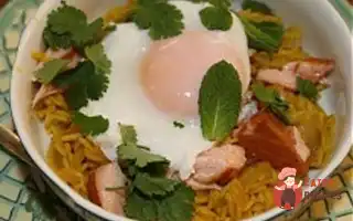 Кеджери (Копчена Сьомга З Рисом, Цибулею Та Яйцем)